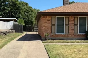 2317 Aquaduct Dr, Bedford, TX 76022 - Photo 2