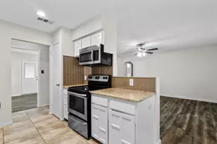 5001 Darrow Ln, Arlington, TX 76017 - Photo 12