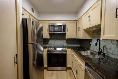4206 Newton Avenue #112, Dallas, TX 75219 - Photo 8