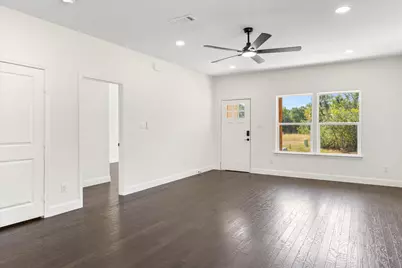 5660 Lone Star Circle, Granbury, TX 76048 - Photo 6