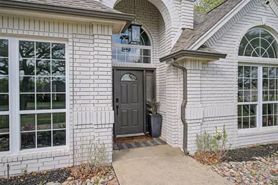 1029 Oakridge Court, Burleson, TX 76028 - Photo 4
