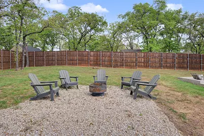 1029 Oakridge Court, Burleson, TX 76028 - Photo 38