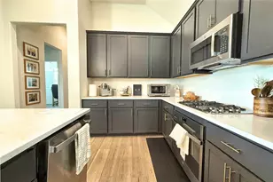 1314 Broadview Dr, Garland, TX 75042 - Photo 8
