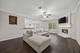 3357 Galaway Bay Dr, Grand Prairie, TX 75052 - Photo 4