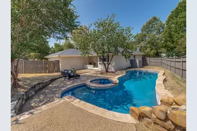 9008 Flicker Lane, Dallas, TX 75238 - Photo 20