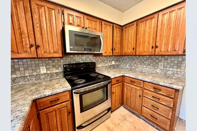 3904 Woodbury Court, Arlington, TX 76017 - Photo 10
