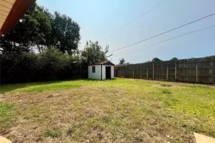 3904 Woodbury Ct, Arlington, TX 76017 - Photo 32