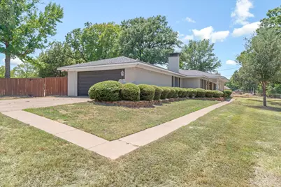 1015 W College Street, Canton, TX 75103 - Photo 6