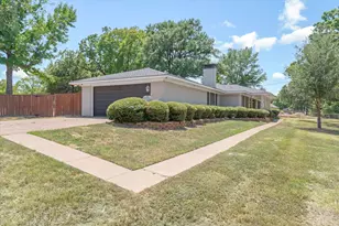 1015 W College St, Canton, TX 75103 - Photo 6