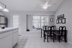 2918 Periwinkle Ct, Garland, TX 75040 - Photo 10