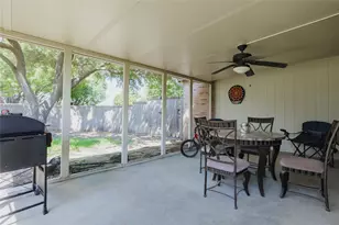 2918 Periwinkle Ct, Garland, TX 75040 - Photo 18