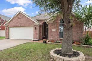 4412 Jessica St, Fort Worth, TX 76244 - Photo 2