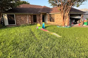 7404 Dana Ln, North Richland Hills, TX 76182 - Photo 2