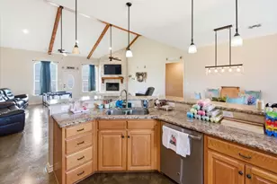 411 N 6th St, Coolidge, TX 76635 - Photo 6