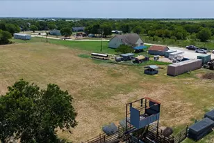411 N 6th St, Coolidge, TX 76635 - Photo 36