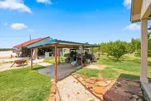 411 N 6th St, Coolidge, TX 76635 - Photo 26