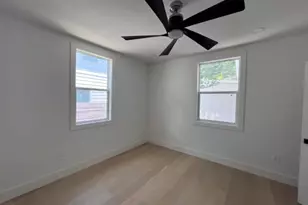 710 S Glasgow Dr, Dallas, TX 75223 - Photo 16