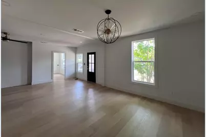 710 S Glasgow Drive, Dallas, TX 75223 - Photo 10