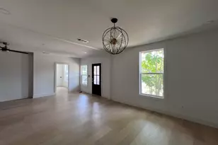 710 S Glasgow Dr, Dallas, TX 75223 - Photo 10