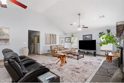 8165 Jackson Road, Krum, TX 76249 - Photo 14