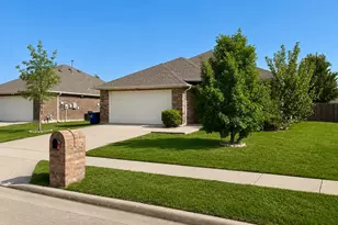 412 Windridge Dr, Little Elm, TX 75068 - Photo 2