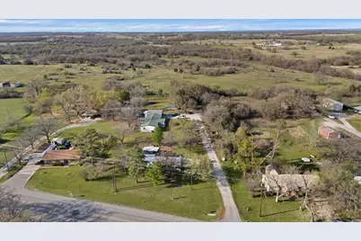 202 Johns Drive, Chico, TX 76431 - Photo 8