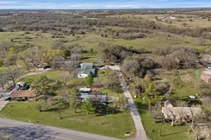 202 Johns Dr, Chico, TX 76431 - Photo 8
