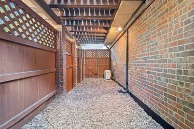 4211 Prescott Avenue #5, Dallas, TX 75219 - Photo 2