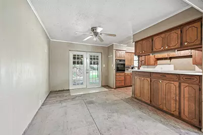 414 S Broadway Street, Bells, TX 75414 - Photo 10