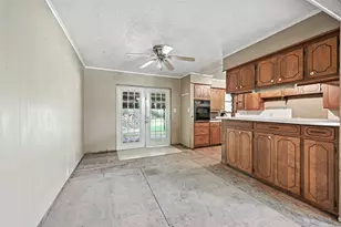 414 S Broadway St, Bells, TX 75414 - Photo 10