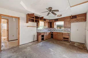 604 S Spears St, Alvarado, TX 76009 - Photo 8