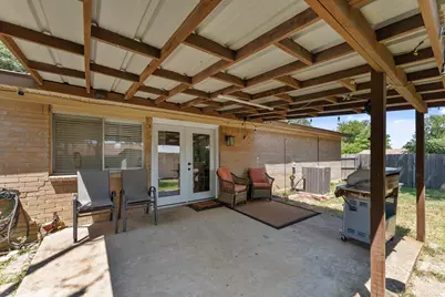 5732 Bonner Drive, Haltom City, TX 76148 - Photo 16
