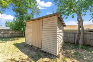 5732 Bonner Dr, Haltom City, TX 76148 - Photo 20