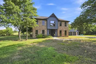27172 Whispering Meadow Dr, Whitney, TX 76692 - Photo 2