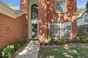 747 Cedar Leaf Cir, Lake Dallas, TX 75065 - Photo 4