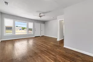 3032 Marys Ln, Fort Worth, TX 76116 - Photo 4