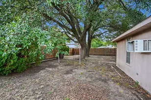 407 Lumpkin Dr, Ennis, TX 75119 - Photo 30