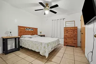 407 Lumpkin Dr, Ennis, TX 75119 - Photo 4
