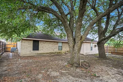 407 Lumpkin Drive, Ennis, TX 75119 - Photo 32