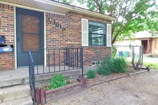 1010 Denton St, Denton, TX 76201 - Photo 2