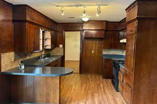 610 S Rike St, Farmersville, TX 75442 - Photo 6