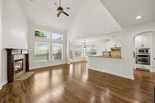 7306 Comal Dr, Irving, TX 75039 - Photo 8