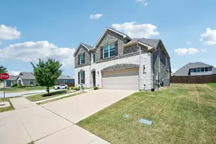 2801 Ryder Ln, Aubrey, TX 76227 - Photo 2