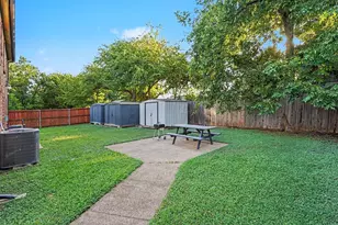 104 N Heights Dr, Crowley, TX 76036 - Photo 32