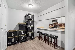 104 N Heights Dr, Crowley, TX 76036 - Photo 8