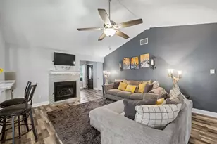 1316 Cy Blackburn Cir, Dallas, TX 75217 - Photo 2