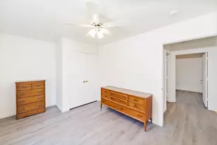 304 Missouri St, Bowie, TX 76230 - Photo 8