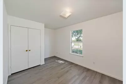 304 Missouri Street, Bowie, TX 76230 - Photo 10