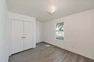 304 Missouri St, Bowie, TX 76230 - Photo 10