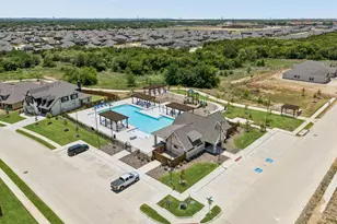 1005 Longbow Ln, Crowley, TX 76036 - Photo 2